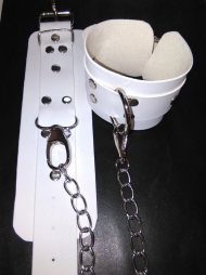 BDSM Λευκές δερμάτινες χειροπέδες με διπλό δέρμα