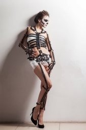 BDSM Δερμάτινο σετ με ζαρτιέρες σε μορφή σκελετού